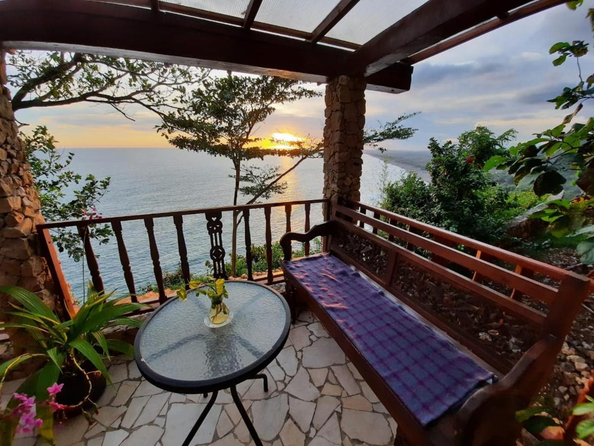 Edge Resort, Yogyakarta Парангтритис Екстериор снимка