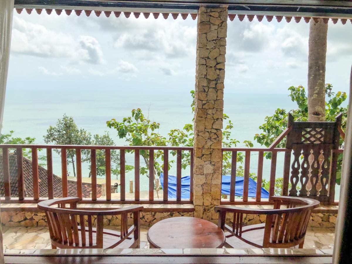 Edge Resort, Yogyakarta Парангтритис Екстериор снимка